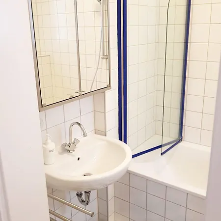 Apartament Modern & Chic With Terrace Or Balcony Neuss