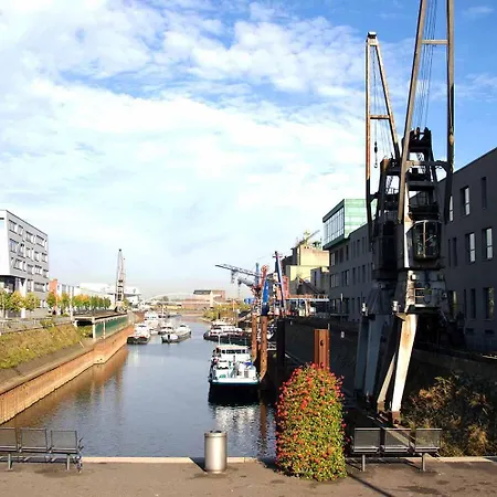 Appartamento Modern & Chic With Terrace Or Balcony