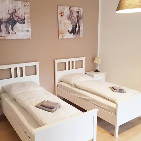 Modern & Chic With Terrace Or Balcony Apartament *