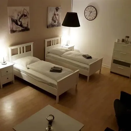 Modern & Chic With Terrace Or Balcony Apartament Neuss