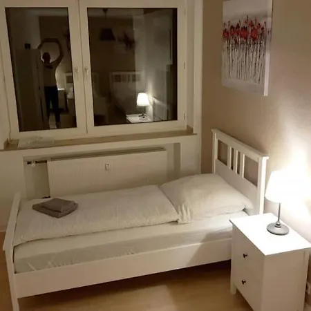 Modern & Chic With Terrace Or Balcony