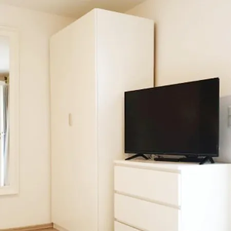 Modern & Chic With Terrace Or Balcony Neuss