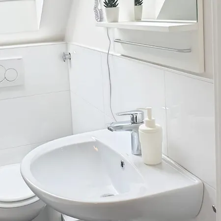 Apartament Modern & Chic With Terrace Or Balcony