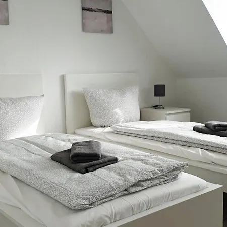 Apartment Modern & Chic With Terrace Or Balcony
