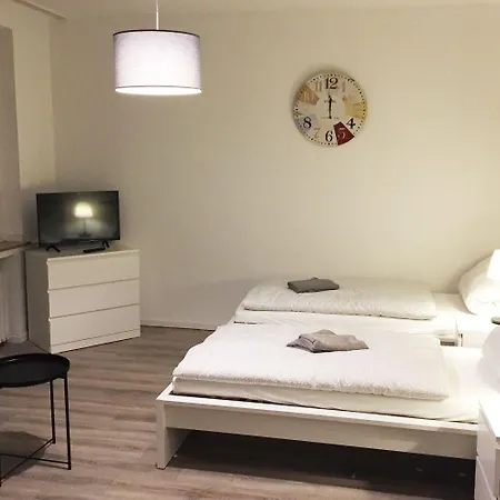 Apartament Modern & Chic With Terrace Or Balcony Neuss