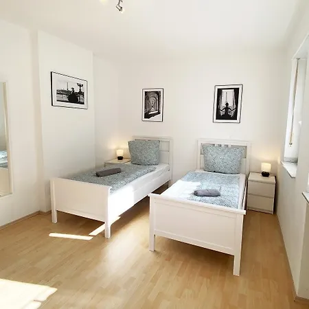 Modern & Chic With Terrace Or Balcony * Neuss