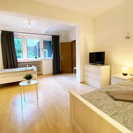 Modern & Chic With Terrace Or Balcony *