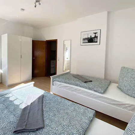 Apartment Modern & Chic With Terrace Or Balcony