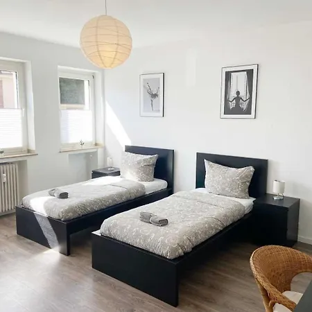 Modern & Chic With Terrace Or Balcony Neuss