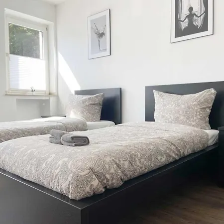 Modern & Chic With Terrace Or Balcony Apartament Neuss