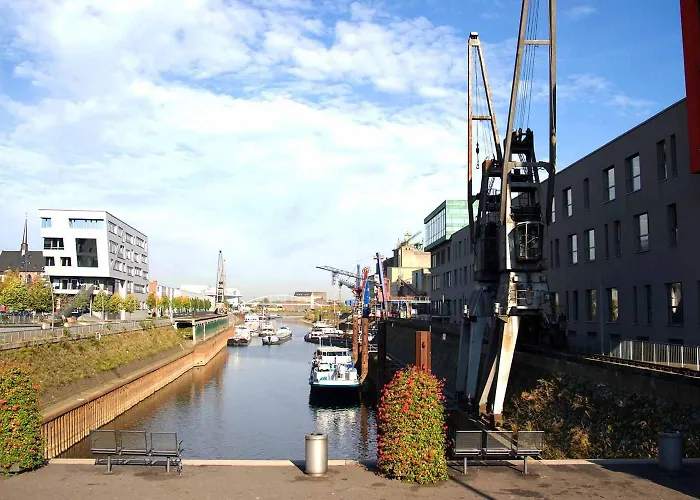 Apartment Modern & Chic With Terrace Or Balcony