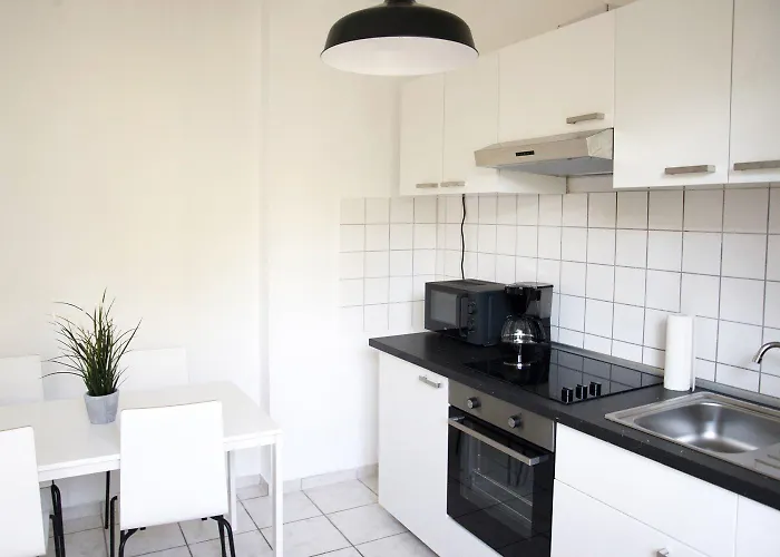 Apartment Modern & Chic With Terrace Or Balcony