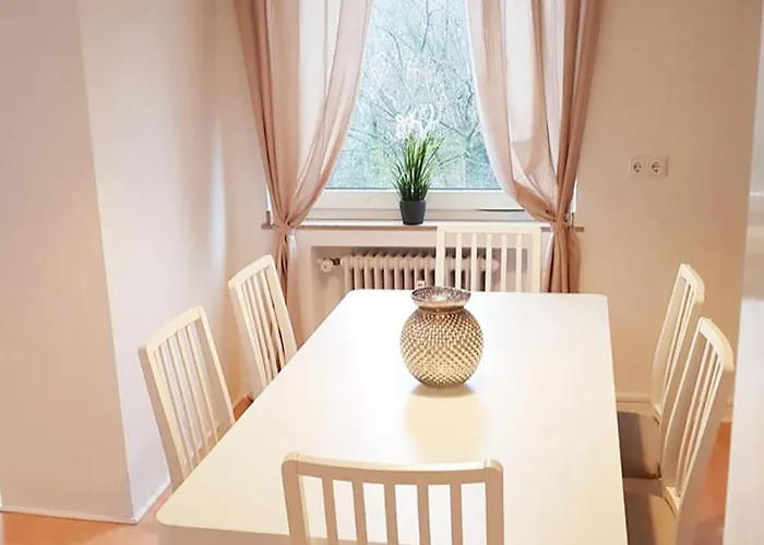 Modern & Chic With Terrace Or Balcony Apartment Neuss