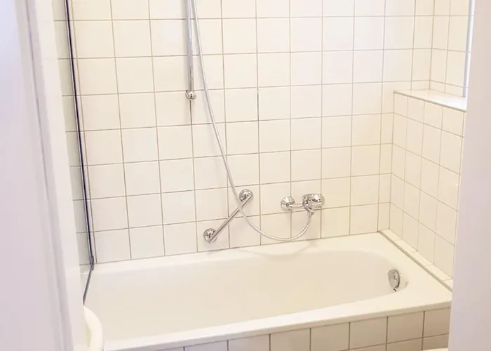 Modern & Chic With Terrace Or Balcony Apartment Neuss