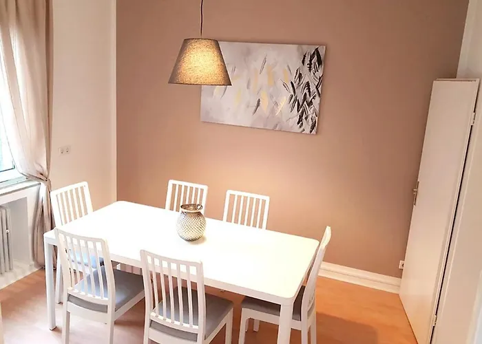 Apartment Modern & Chic With Terrace Or Balcony Neuss