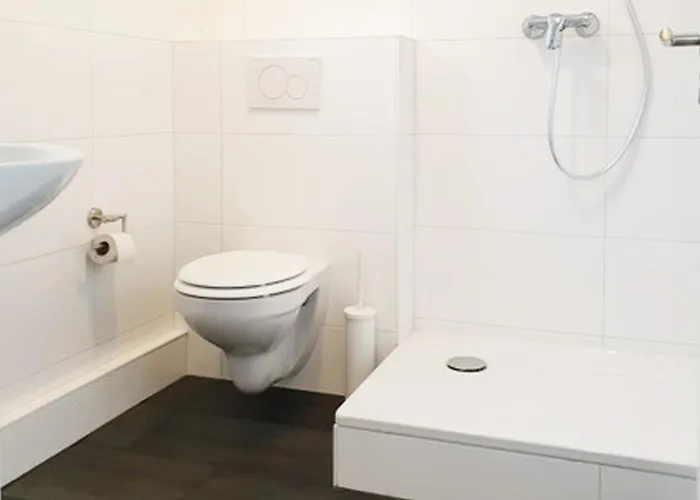 Modern & Chic With Terrace Or Balcony * Neuss