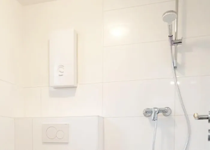 Modern & Chic With Terrace Or Balcony *