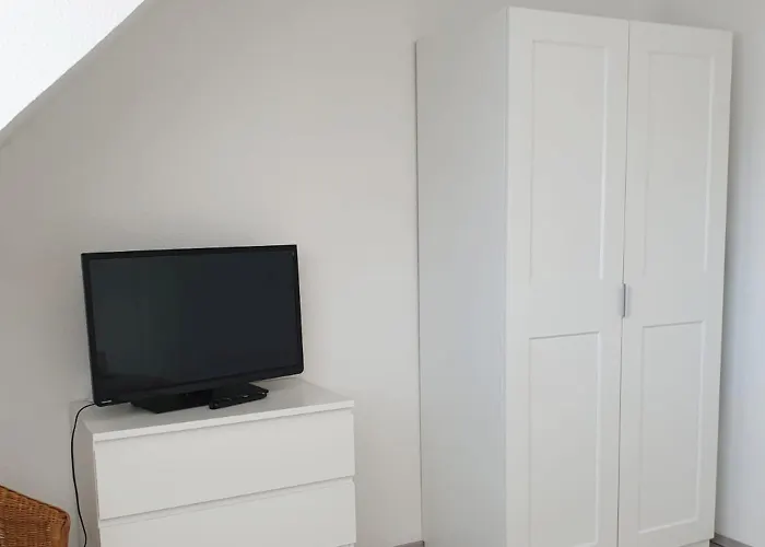 Modern & Chic With Terrace Or Balcony *