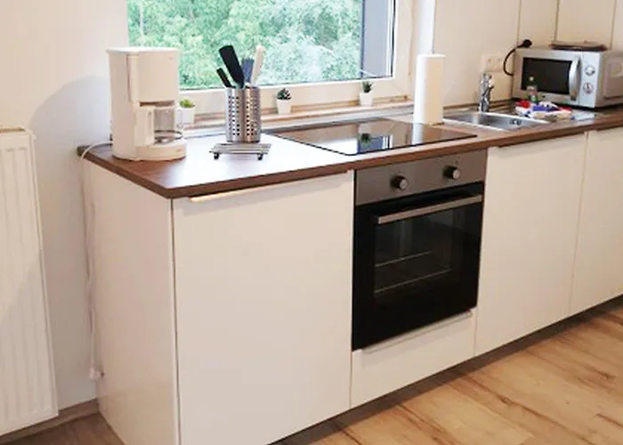 Modern & Chic With Terrace Or Balcony