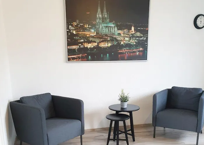 Modern & Chic With Terrace Or Balcony