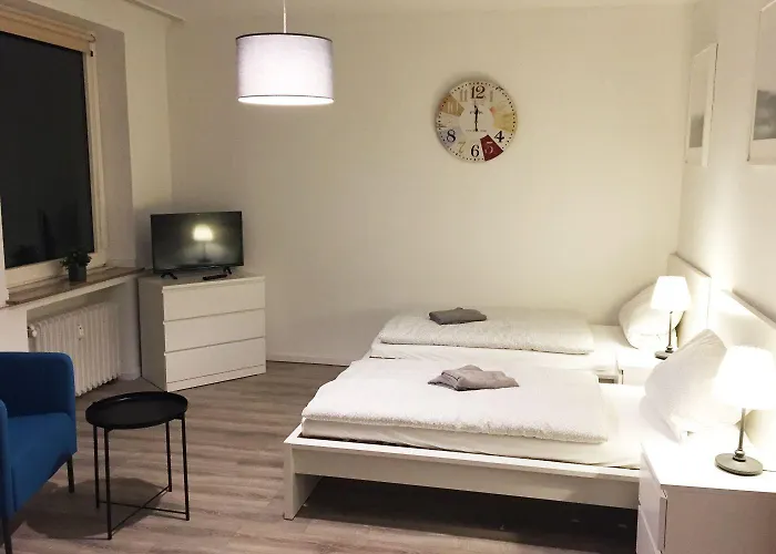 Appartamento Modern & Chic With Terrace Or Balcony Neuss