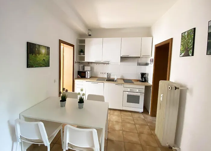 Modern & Chic With Terrace Or Balcony