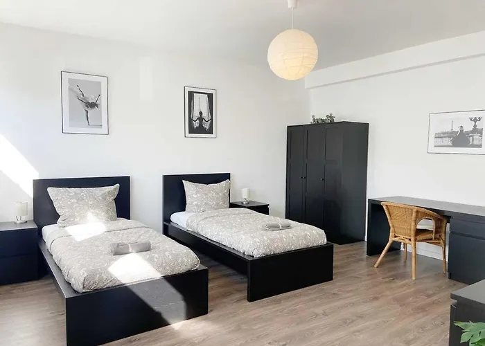 Modern & Chic With Terrace Or Balcony Appartamento Neuss