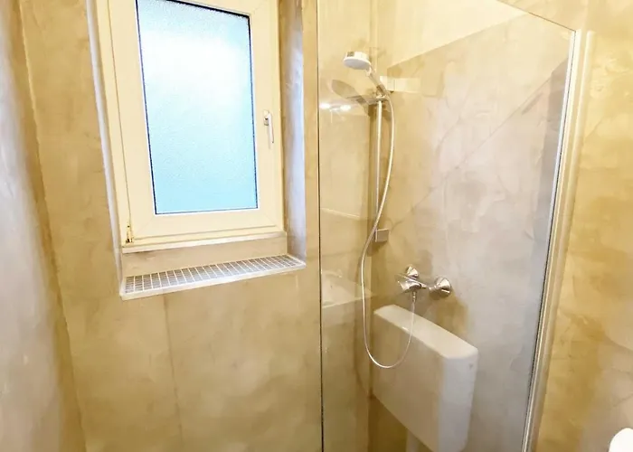 Appartamento Modern & Chic With Terrace Or Balcony