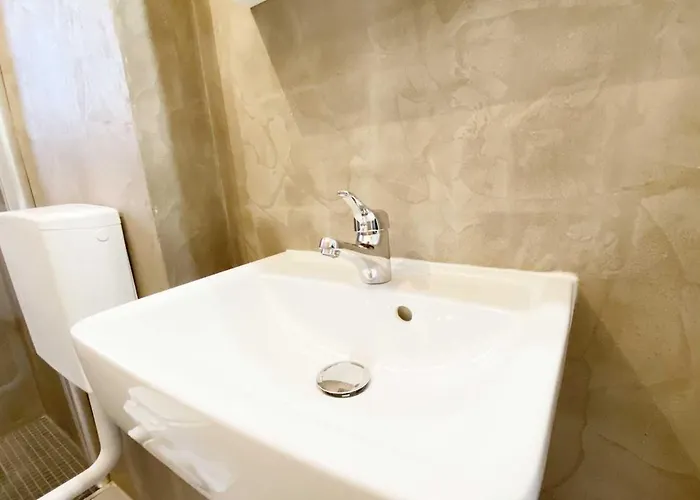 Modern & Chic With Terrace Or Balcony Appartamento Neuss