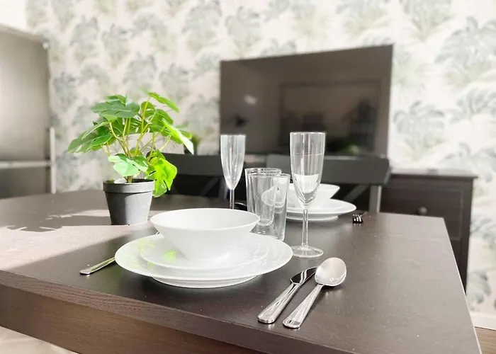 Appartamento Modern & Chic With Terrace Or Balcony Neuss